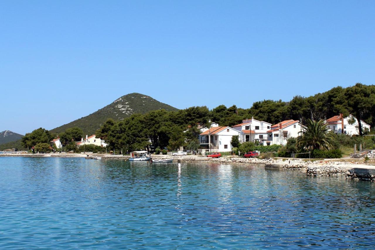 Apartments By The Sea Brgulje, Molat - 6241 Exterior photo